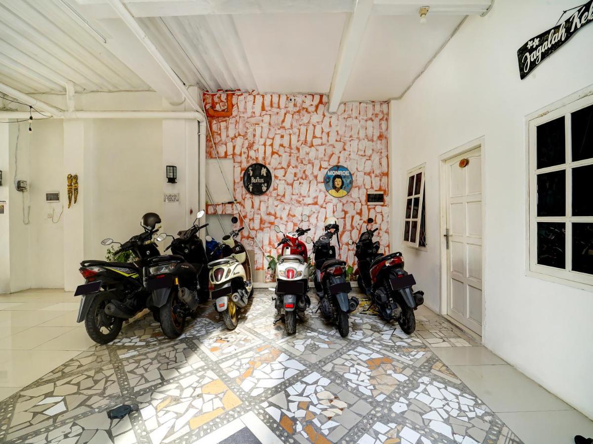 Super Oyo 91173 Guesthouse King Puntodewo Pakualaman Extérieur photo