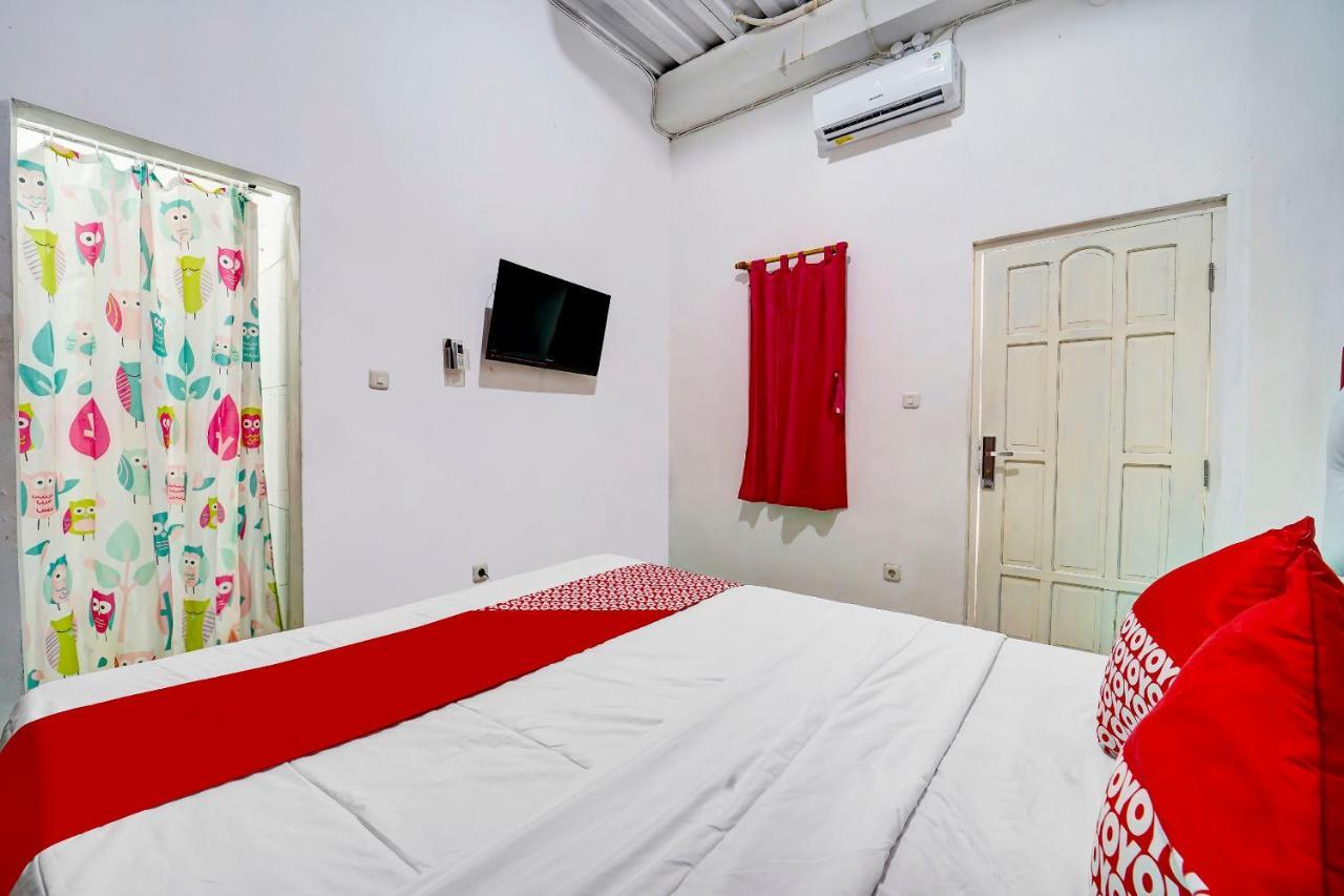 Super Oyo 91173 Guesthouse King Puntodewo Pakualaman Extérieur photo
